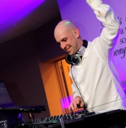 Afbeelding › Party Dj Sven