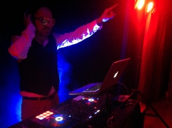 Afbeelding › Tommy Waters Afbeelding › Tommy Waters